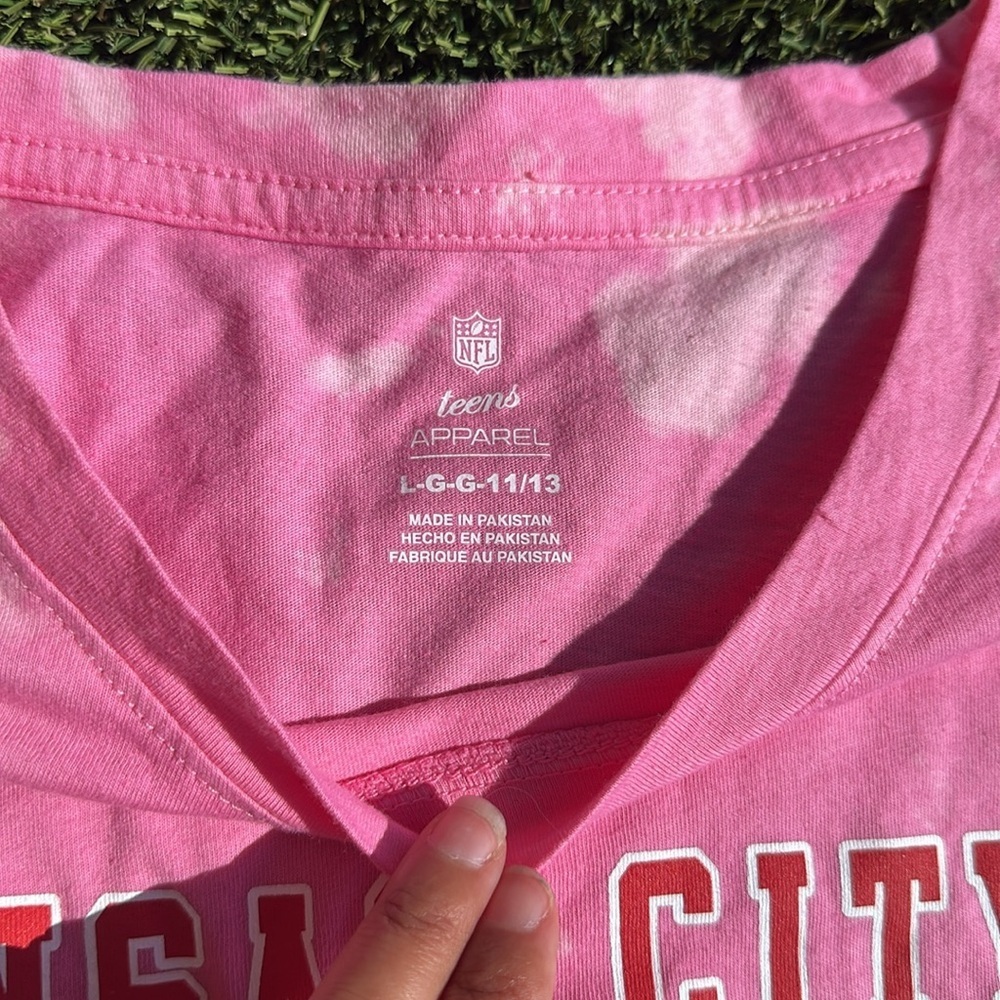 NFL Pink Kansas City Chiefs Short Sleeve Tee Teen Size 11/13 Laege - Picture 3 of 7